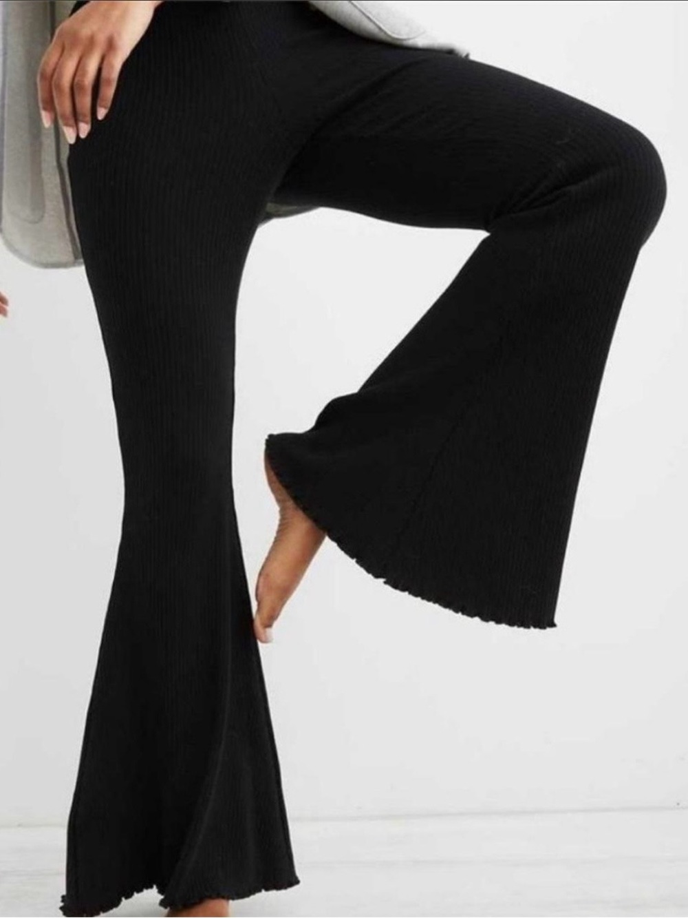 Aerie Black Ribbed Lettuce Hem Flare Leggings